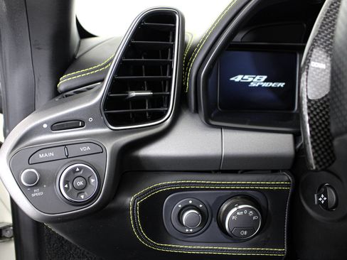 Used 2015 Ferrari 458 Spider RWD image 43