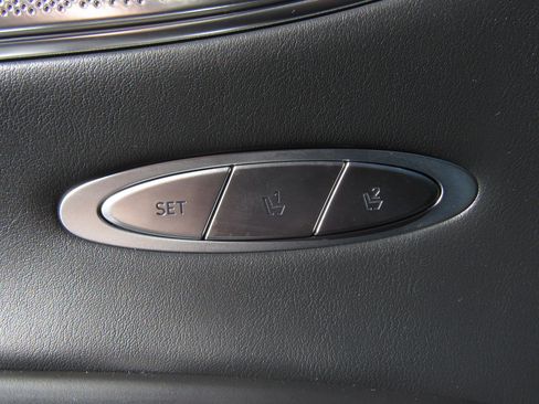 Used 2024 Genesis GV70 2.5T w/ Advanced Package image 26