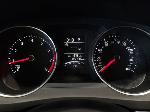 Used 2016 Volkswagen Jetta SE FWD image 23
