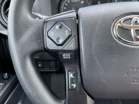 Used 2022 Toyota Tacoma SR AWD/4WD image 21