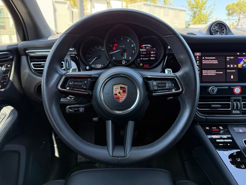 Certified 2026 Porsche Macan AWD/4WD image 14