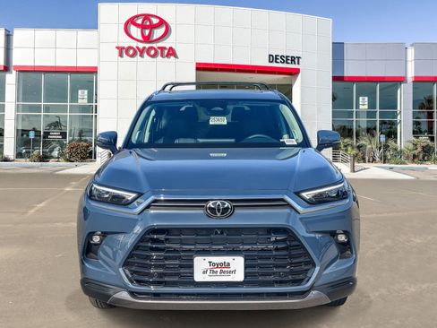New 2026 Toyota Grand Highlander AWD image 2