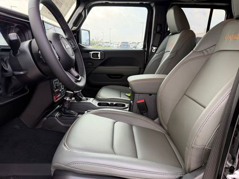 New 2026 Jeep Gladiator Mojave AWD/4WD image 13