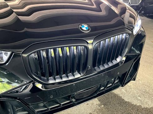 Used 2024 BMW X5 sDrive40i w/ M Sport Package RWD image 29