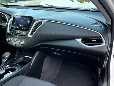 Certified 2024 Chevrolet Malibu LT image 13