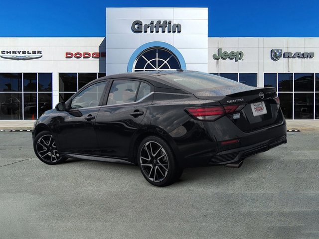 Used 2025 Nissan Sentra SR FWD image 9
