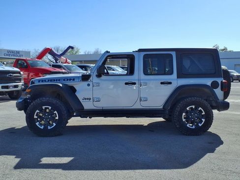 Used 2024 Jeep Wrangler Unlimited Rubicon 4xe image 2