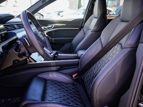 Certified 2023 Audi e-tron S Prestige w/ Prestige Package image 17