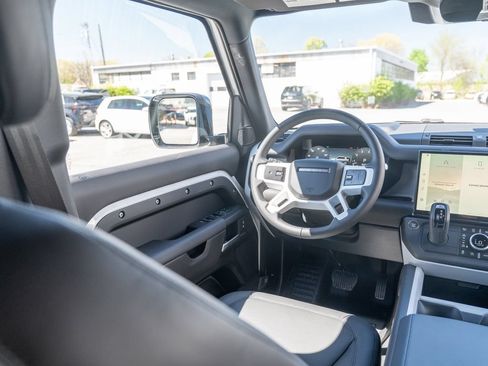 New 2026 Land Rover Defender 110 X-Dynamic SE AWD/4WD image 18