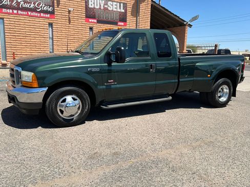 Used 2001 Ford F350 2WD SuperCab DRW Super Duty image 2
