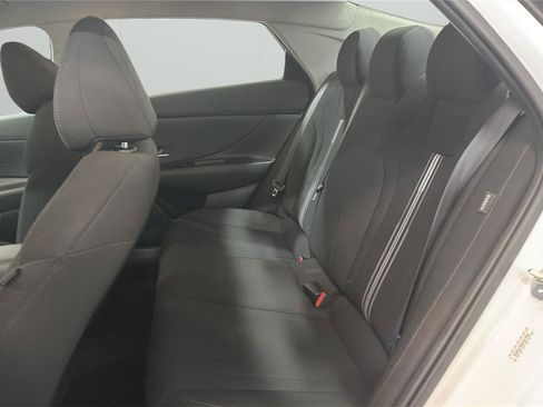 Certified 2024 Hyundai Elantra SEL FWD image 11