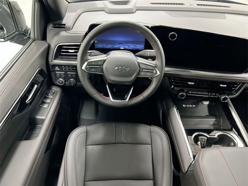 Used 2025 Chevrolet Suburban RST w/ Comfort Package image 21