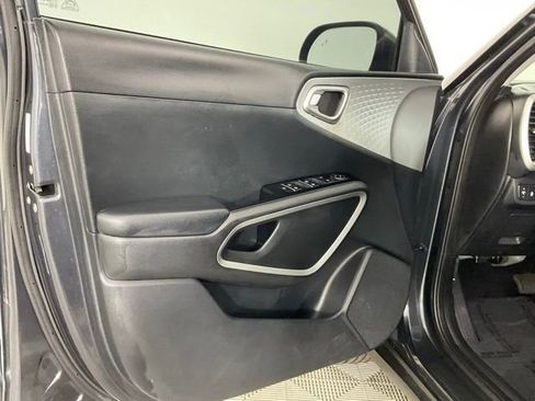 Used 2024 Kia Soul LX w/ Option Group 015 image 13