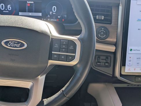 Used 2023 Ford Expedition Max Limited image 21