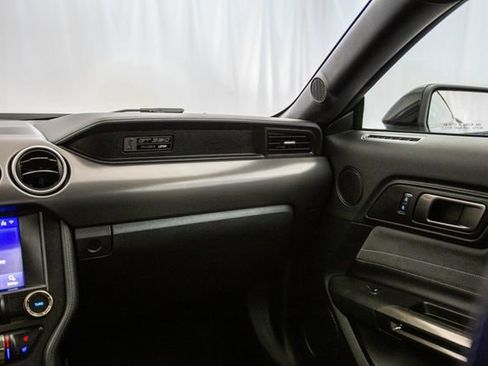 Used 2020 Ford Mustang Shelby GT350 w/ Technology Package image 5