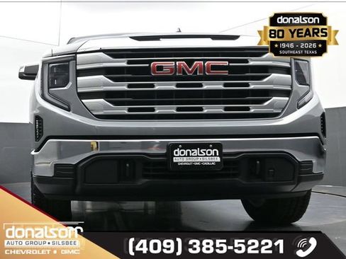 Used 2025 GMC Sierra 1500 SLE w/ X31 Off-Road Package AWD/4WD image 15