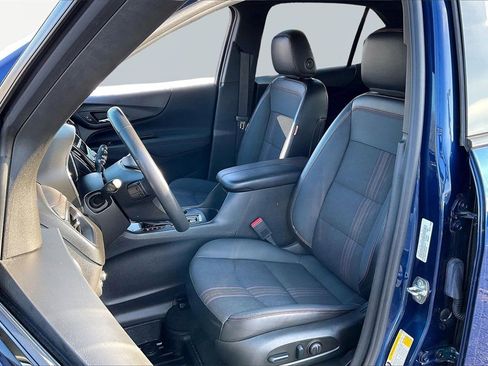 Used 2022 Chevrolet Equinox RS w/ Infotainment Package image 24