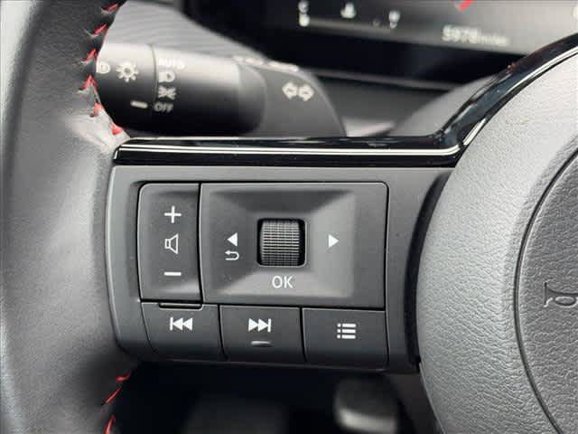 Used 2026 Nissan Kicks SR FWD image 20