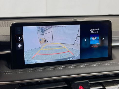 Used 2025 Genesis G70 2.5T image 16