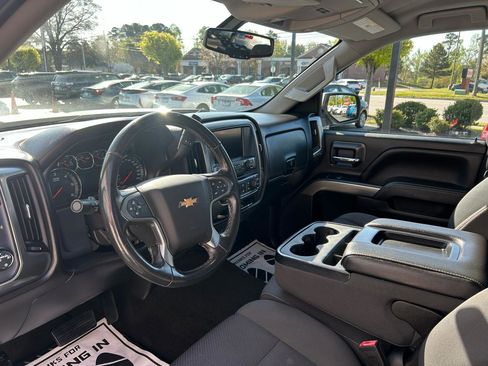 Used 2018 Chevrolet Silverado 1500 LT image 10