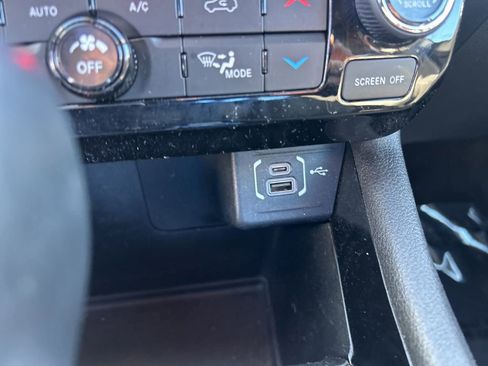 Certified 2023 Jeep Compass Altitude w/ Convenience Group image 40