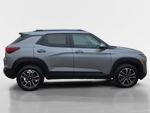 Used 2024 Chevrolet TrailBlazer LT w/ Driver Confidence Package image 6