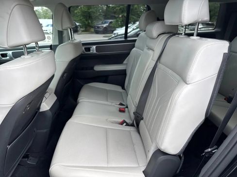 Used 2025 Hyundai Santa Fe SEL FWD image 14