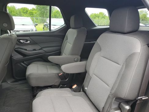 Certified 2023 Chevrolet Traverse LT FWD image 28