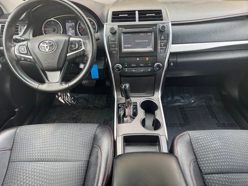 Used 2015 Toyota Camry SE FWD image 15