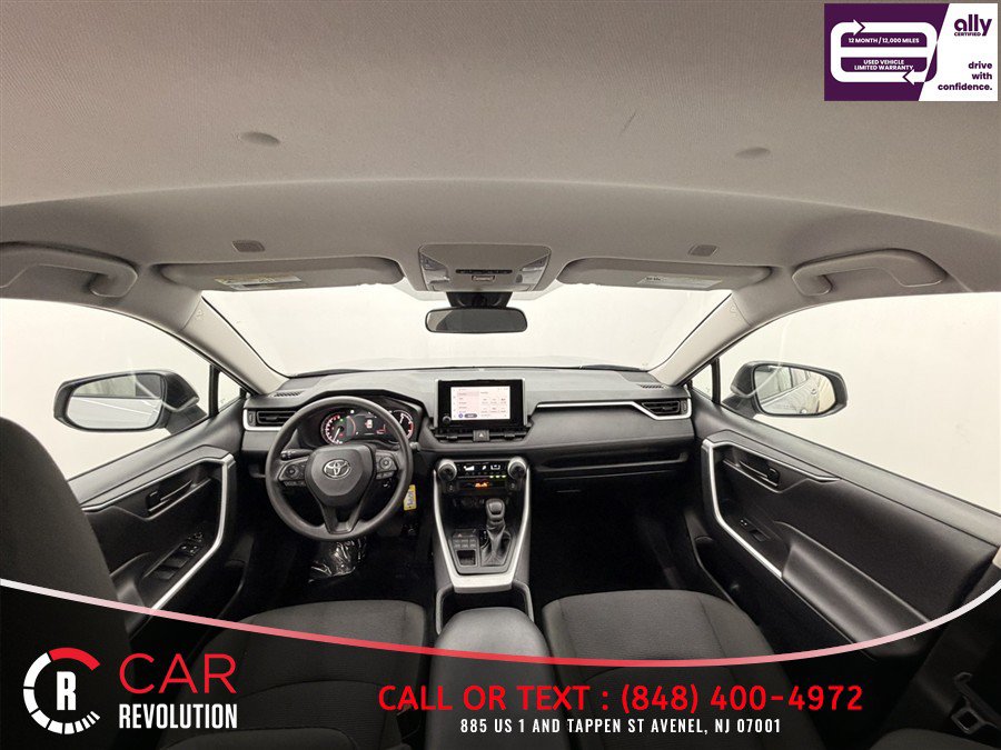 Used 2025 Toyota RAV4 LE AWD/4WD image 37