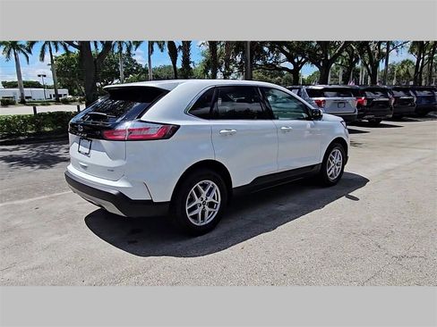 Used 2024 Ford Edge SEL image 34