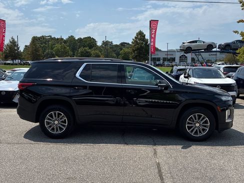 Used 2023 Chevrolet Traverse LT FWD image 5