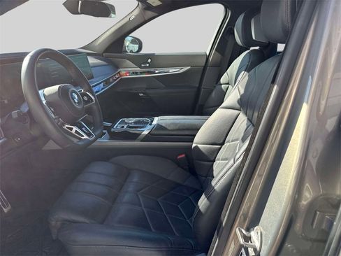 Certified 2023 BMW 760i xDrive w/ Executive Package image 12