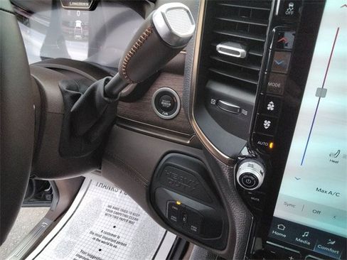 New 2025 RAM 2500 Limited image 34