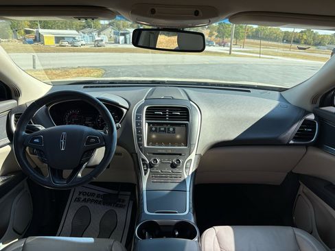 Used 2018 Lincoln MKX Select w/ Select Plus Package image 24