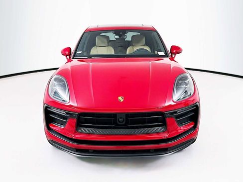 Used 2025 Porsche Macan image 6