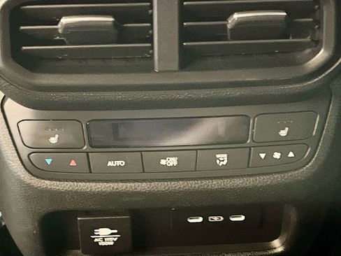 Used 2025 Honda Passport Black Edition image 27