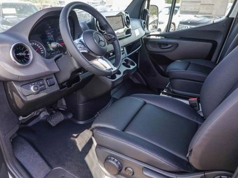 New 2025 Mercedes-Benz Sprinter 2500 image 17