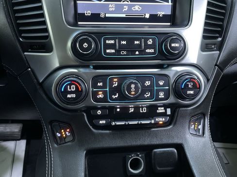 Used 2016 Chevrolet Suburban LT image 24