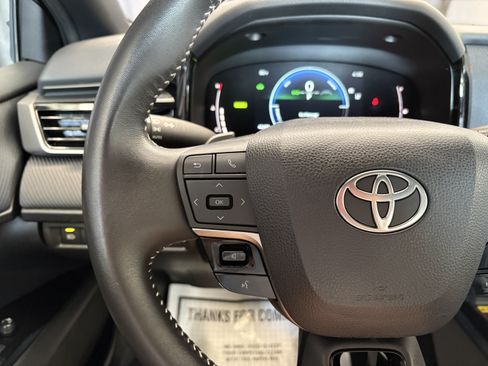 Used 2025 Toyota Camry SE FWD image 23