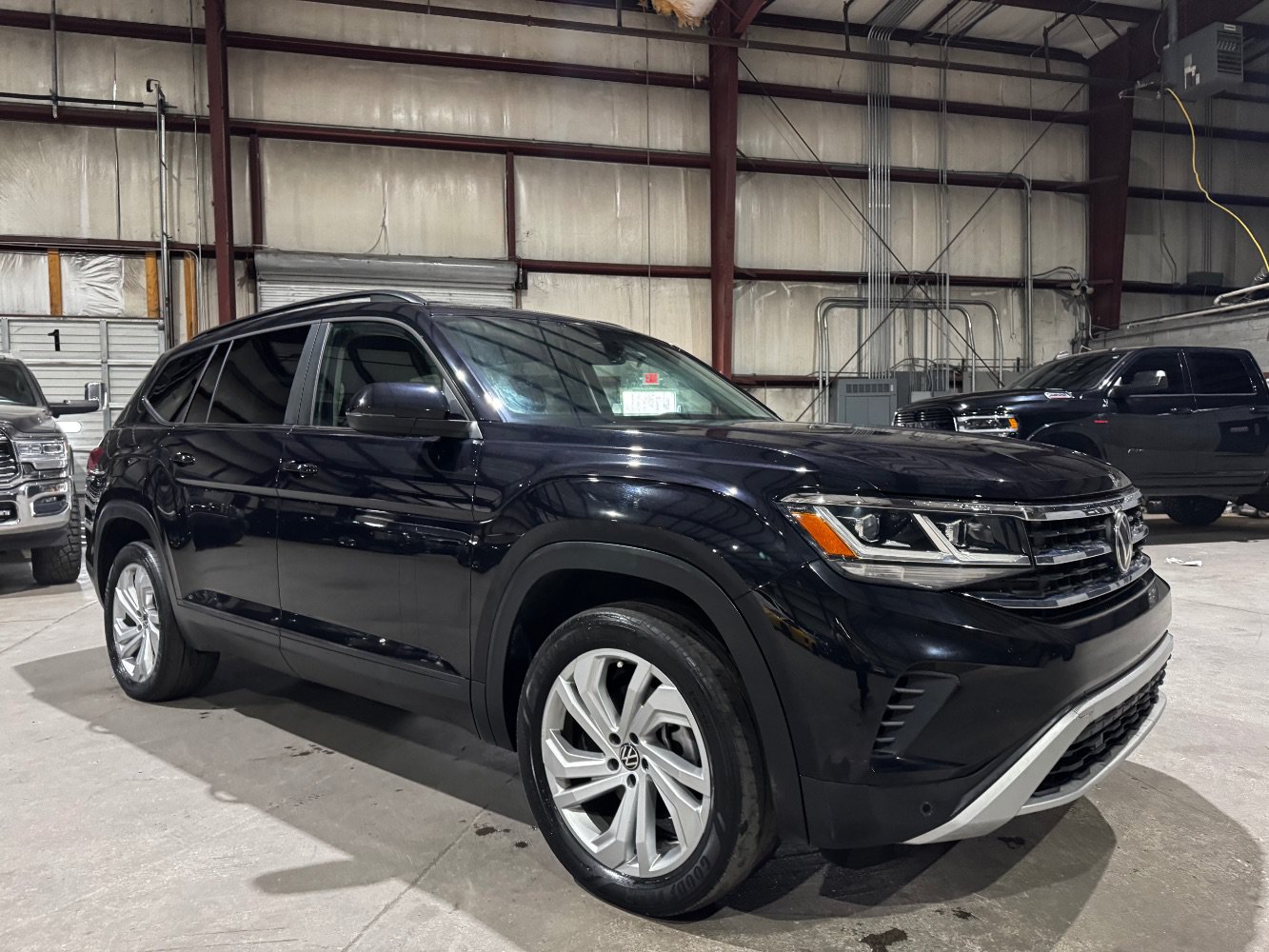 Used 2022 Volkswagen Atlas SE FWD image 2