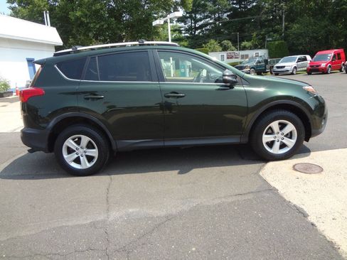 Used 2013 Toyota RAV4 XLE AWD/4WD image 5
