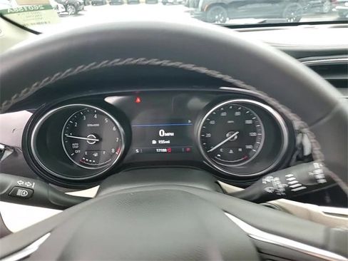 Used 2022 Buick Encore GX Select image 18