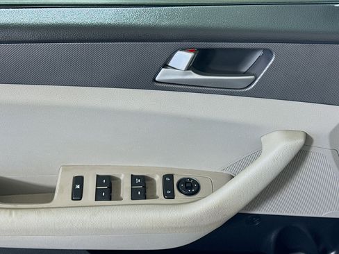 Used 2016 Hyundai Sonata SE image 21