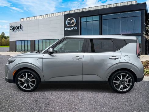 Used 2024 Kia Soul EX w/ Option Group 015 FWD image 6