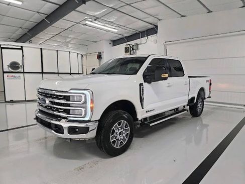 Used 2024 Ford F250 Lariat w/ FX4 Off-Road Package AWD/4WD image 1