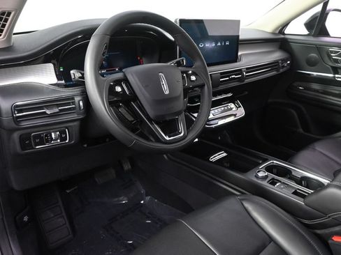 Certified 2023 Lincoln Corsair AWD w/ Equipment Group 101A image 11