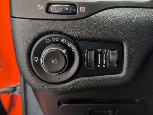 Used 2021 Jeep Cherokee Trailhawk w/ Sun, Sound & Nav Group image 25