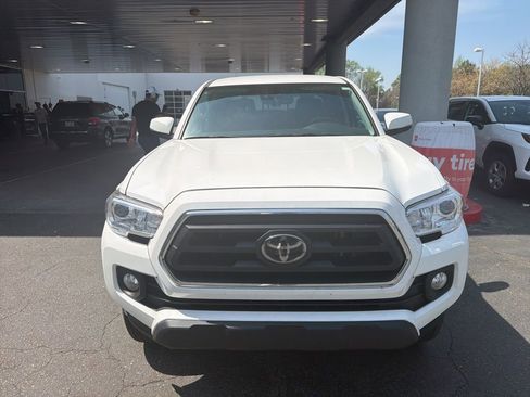 Used 2023 Toyota Tacoma SR5 w/ Technology Package image 8
