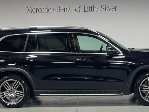 Used 2024 Mercedes-Benz GLS 450 4MATIC image 7